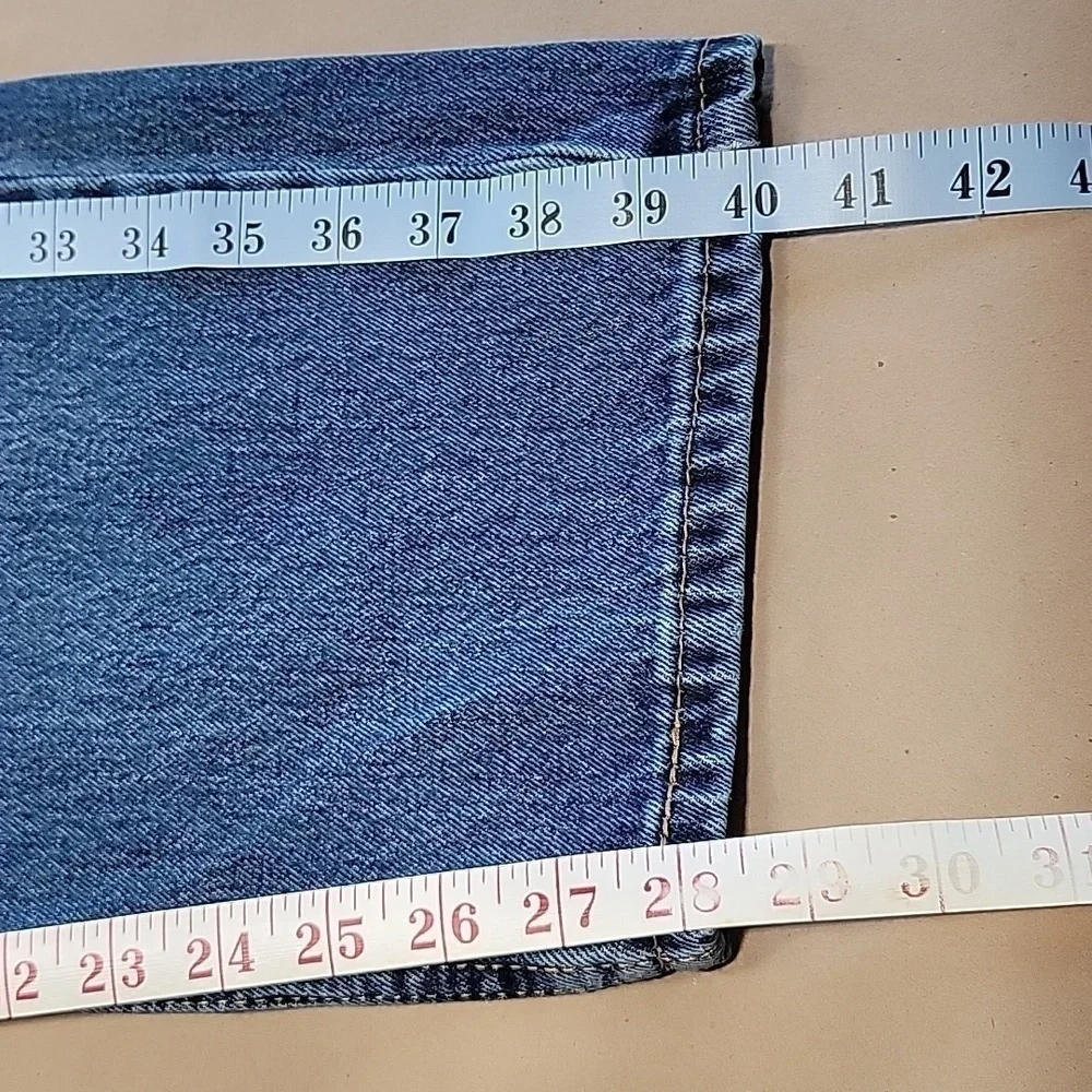Levi's 505 Regular Fit Size 38x30 Medium Wash Blue Jeans, EUC